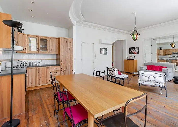 Appartement De Grand Standing, Joliment Decore