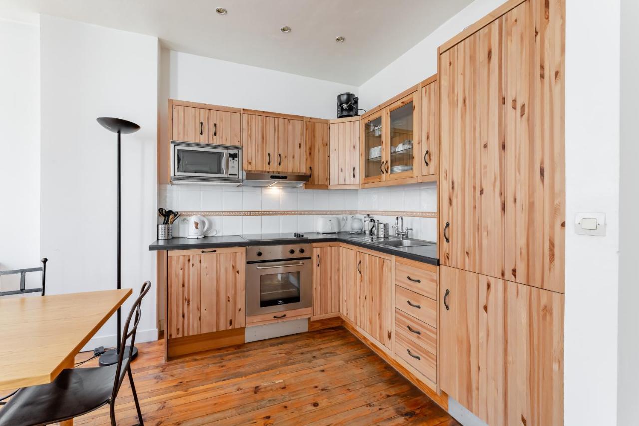 De Grand Standing, Joliment Decore Apartment